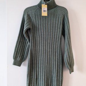 NWT Eucalyptus Sweater Dress - About You - florence by Millie Bobbie Brown